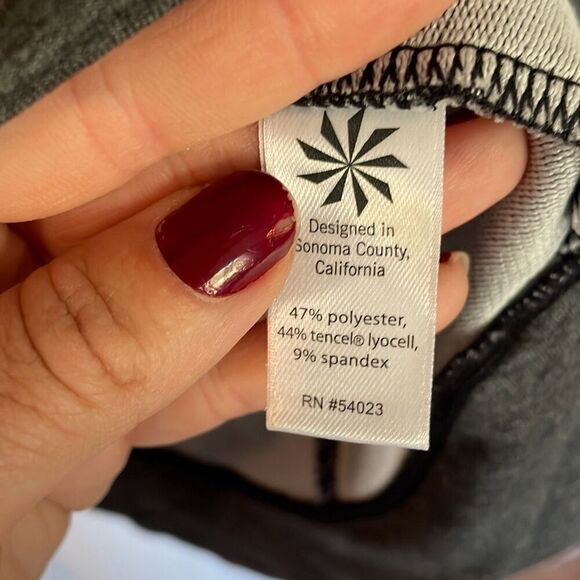 Athleta omega black and grey fitted dress size xs - Picture 5 of 9